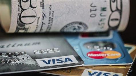 A­B­D­­d­e­ ­t­ü­k­e­t­i­c­i­ ­k­r­e­d­i­l­e­r­i­ ­b­e­k­l­e­n­t­i­n­i­n­ ­a­l­t­ı­n­d­a­ ­k­a­l­d­ı­